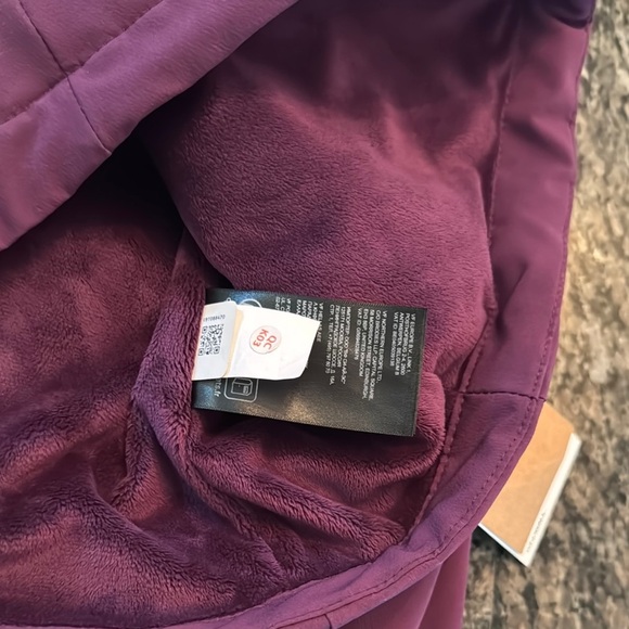 The North Face windwall Maroon Hooded Jacket NWT S - Picture 9 of 16